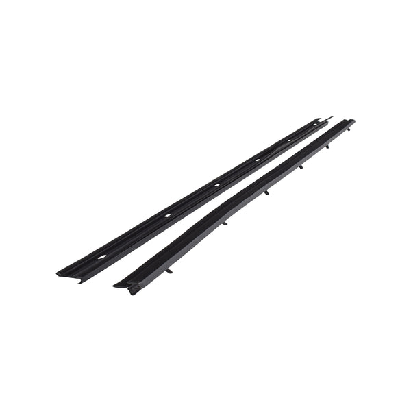 weatherstrip front door glass in #1376【Hiace200】【 L 68172-26052】【R 68171-26051】