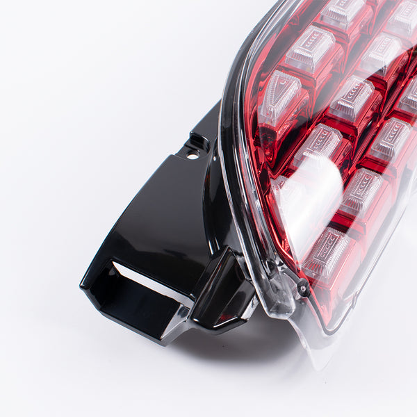 Hiace 200series Flowing LED Taillamp #4210 (Red/Black)