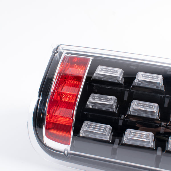Hiace 200series Flowing LED Taillamp #4210 (Red/Black)