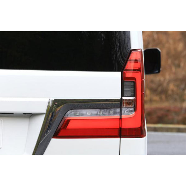 Hiace Tail Light LED #4233【2005-18】