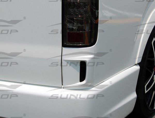 Hiace200 series Carbon Rear Corner Plate Type1（7666-F/7666-CF）